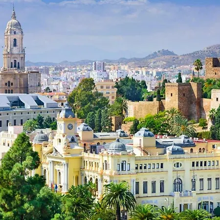 Encantador Bajo En Malaga